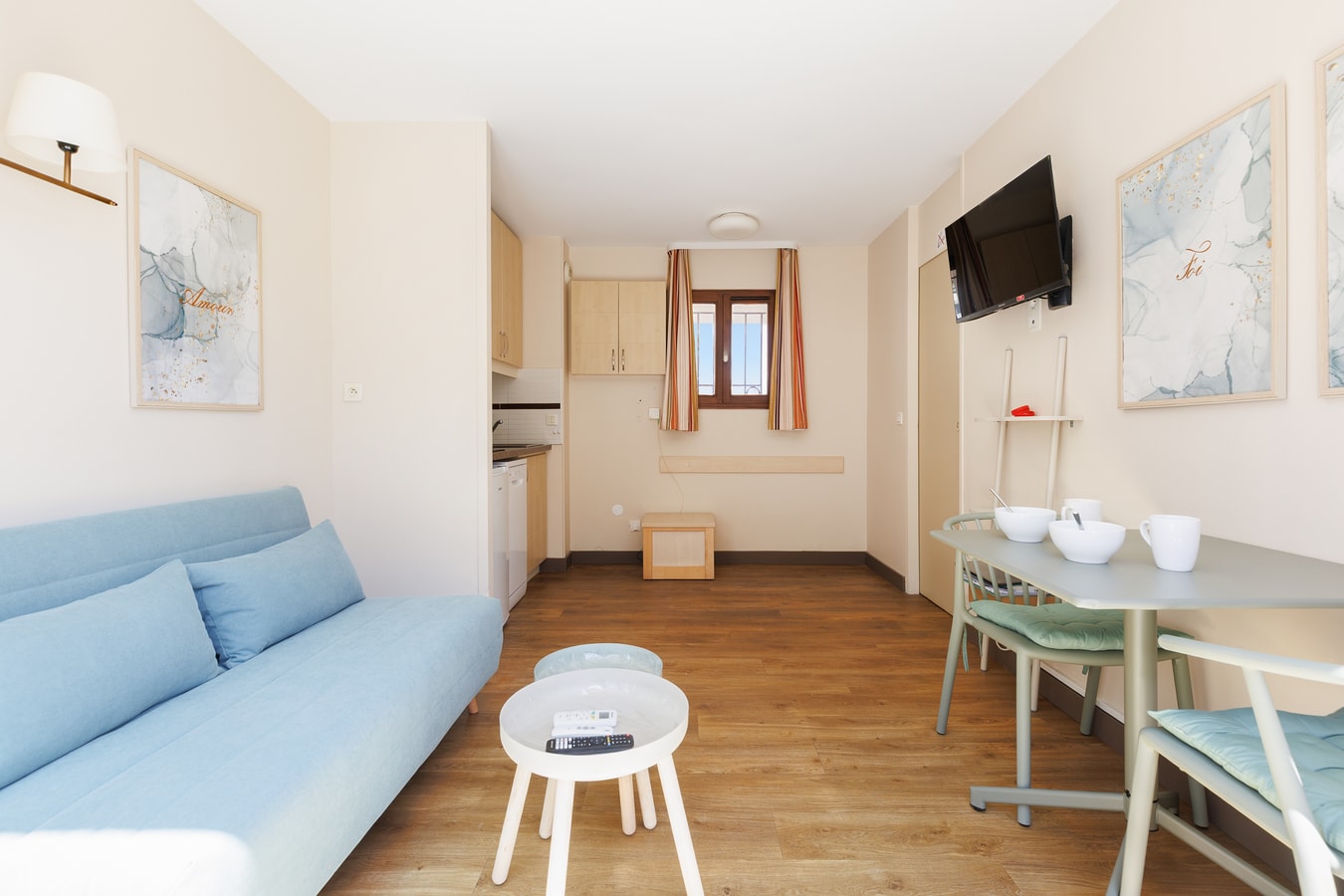 Upstays Garden Terrace Pool 28m² Apartment 8 Upstays