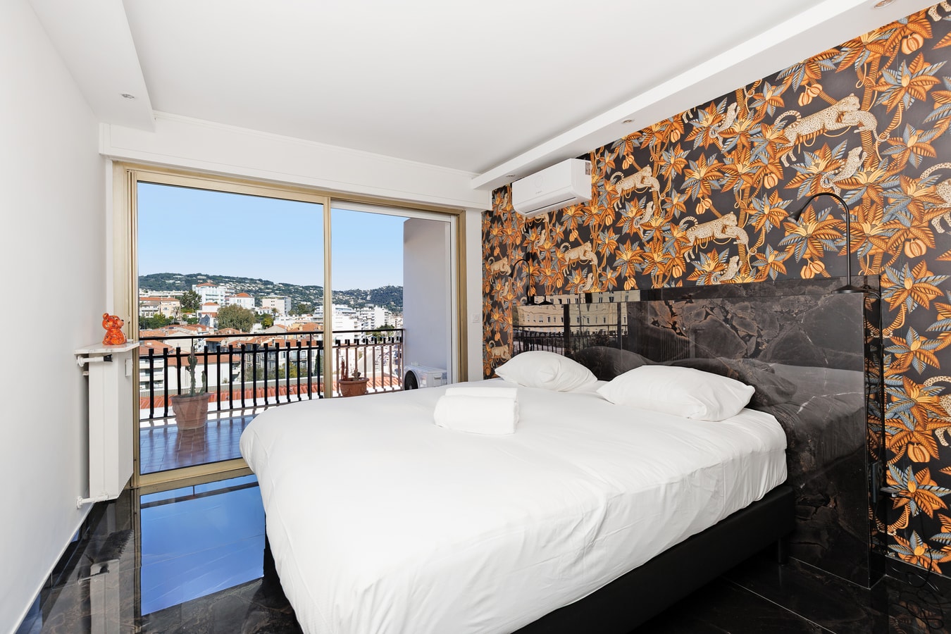 Upstays Modern sea view terrace AC 2 Upstays