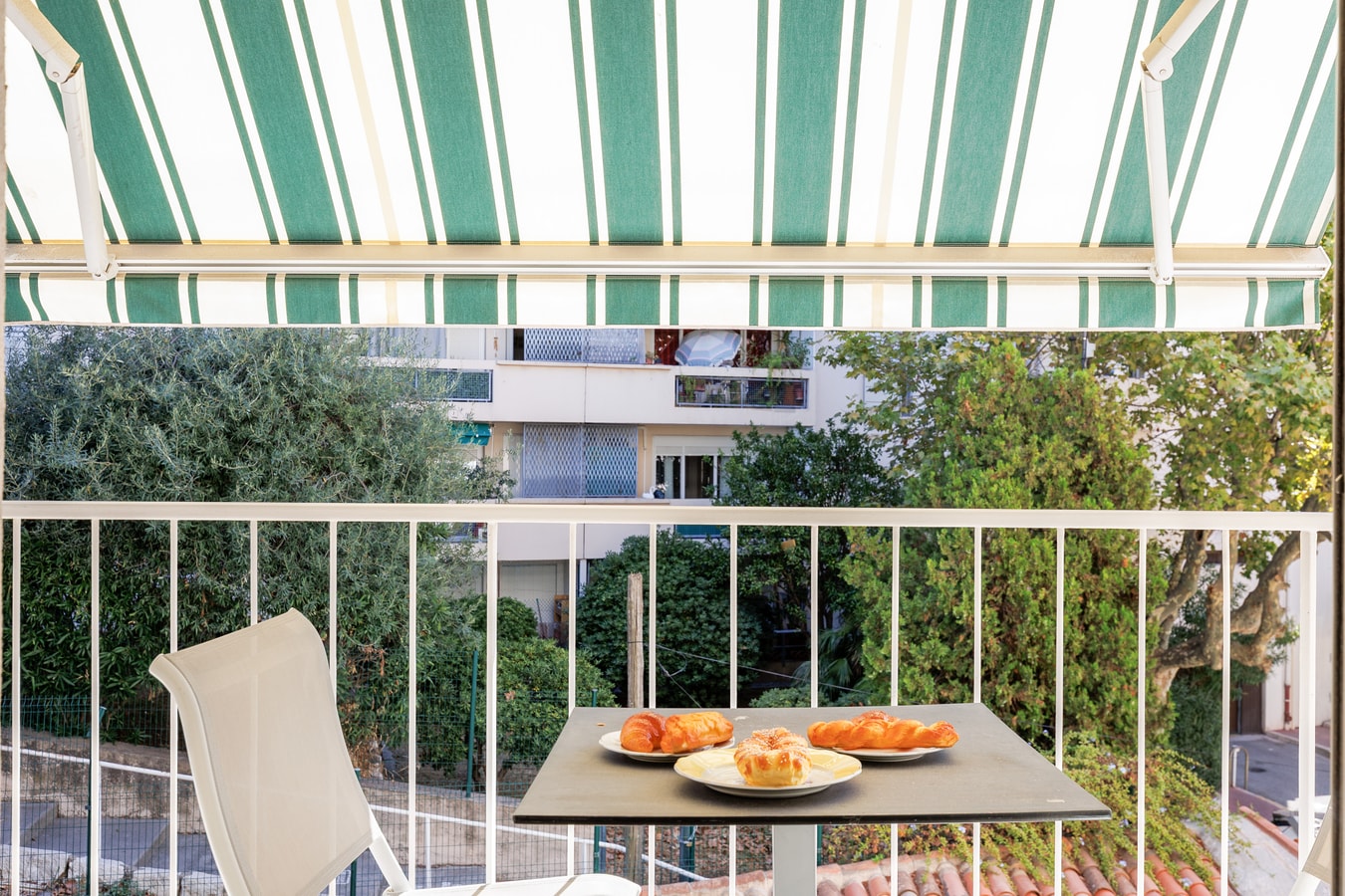 Upstays Cosy Calm 1 Bedroom with terrace and AC 10 Upstays