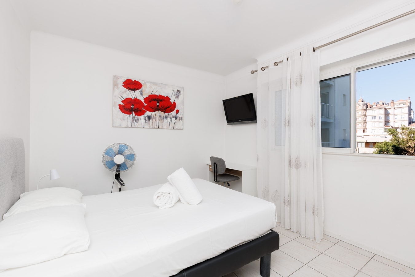 Upstays Cosy Calm 1 Bedroom with terrace and AC 27 Upstays