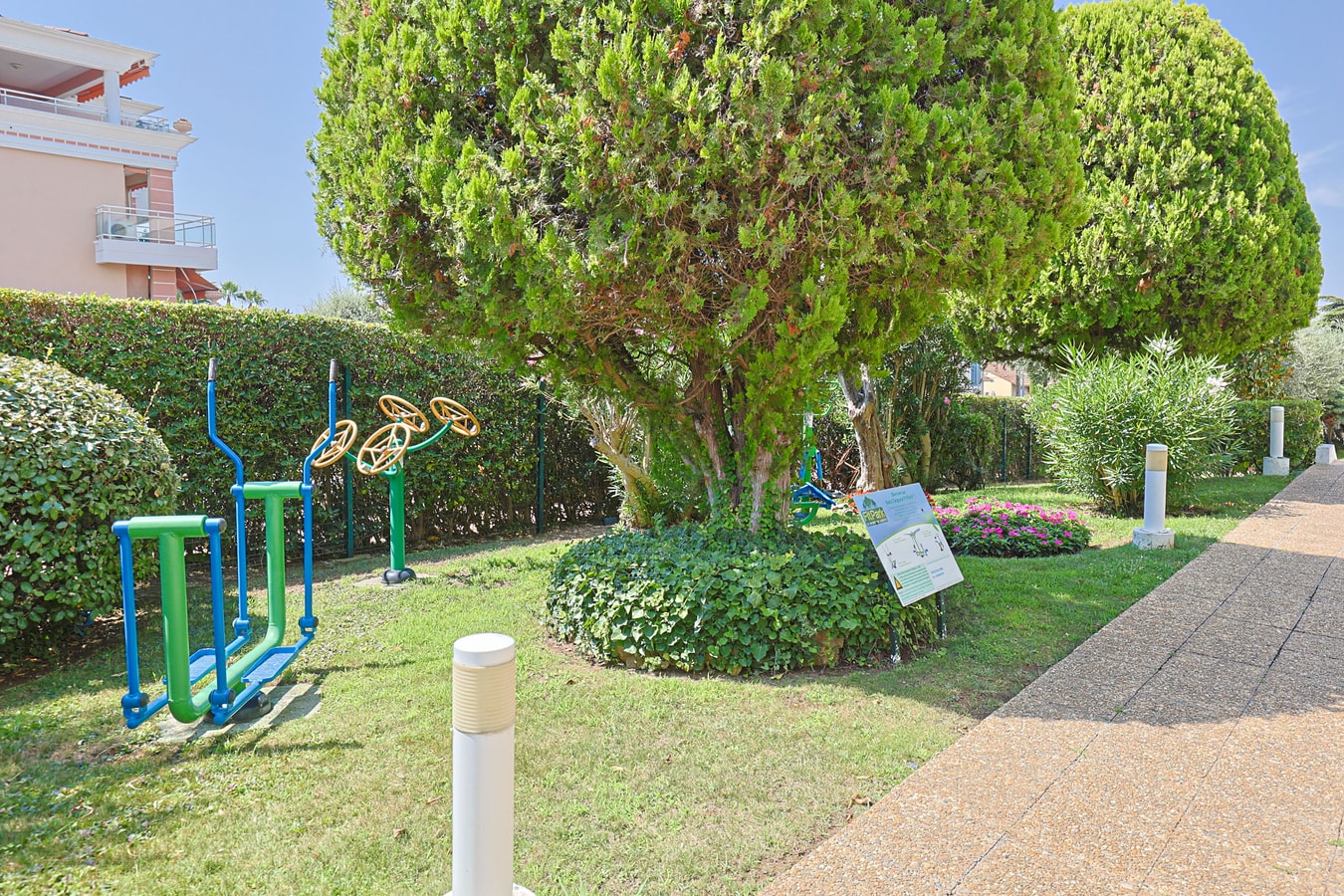 Upstays Cosy Studio 15m² with pool and quiet 18 Upstays