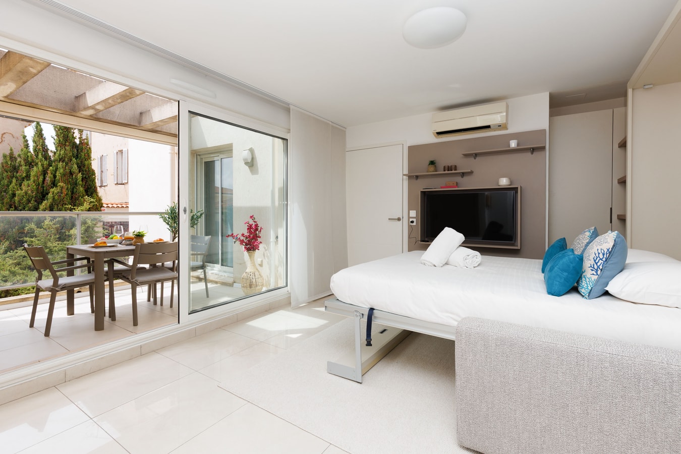 Upstays Le Suquet 1Br with Ac & Terrace 26 Upstays