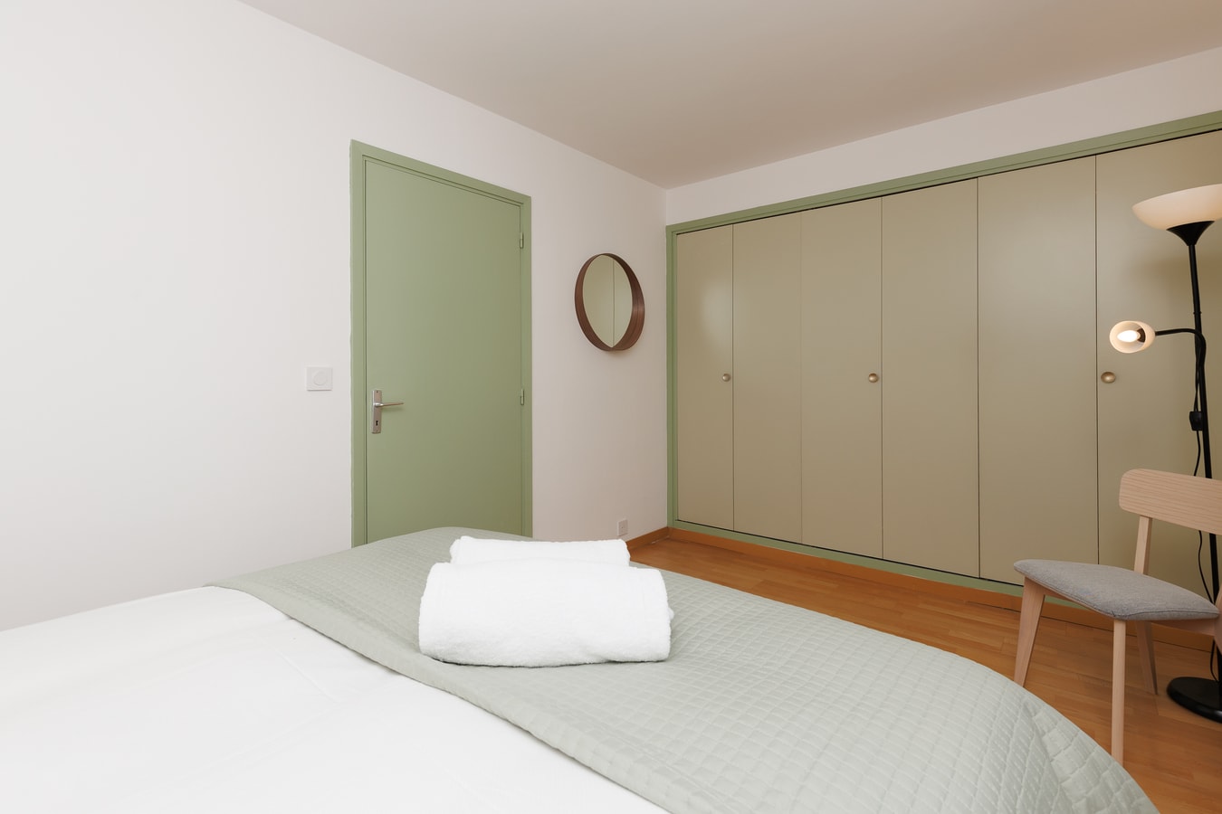 Upstays Elegant T2 with loggia 15 Upstays