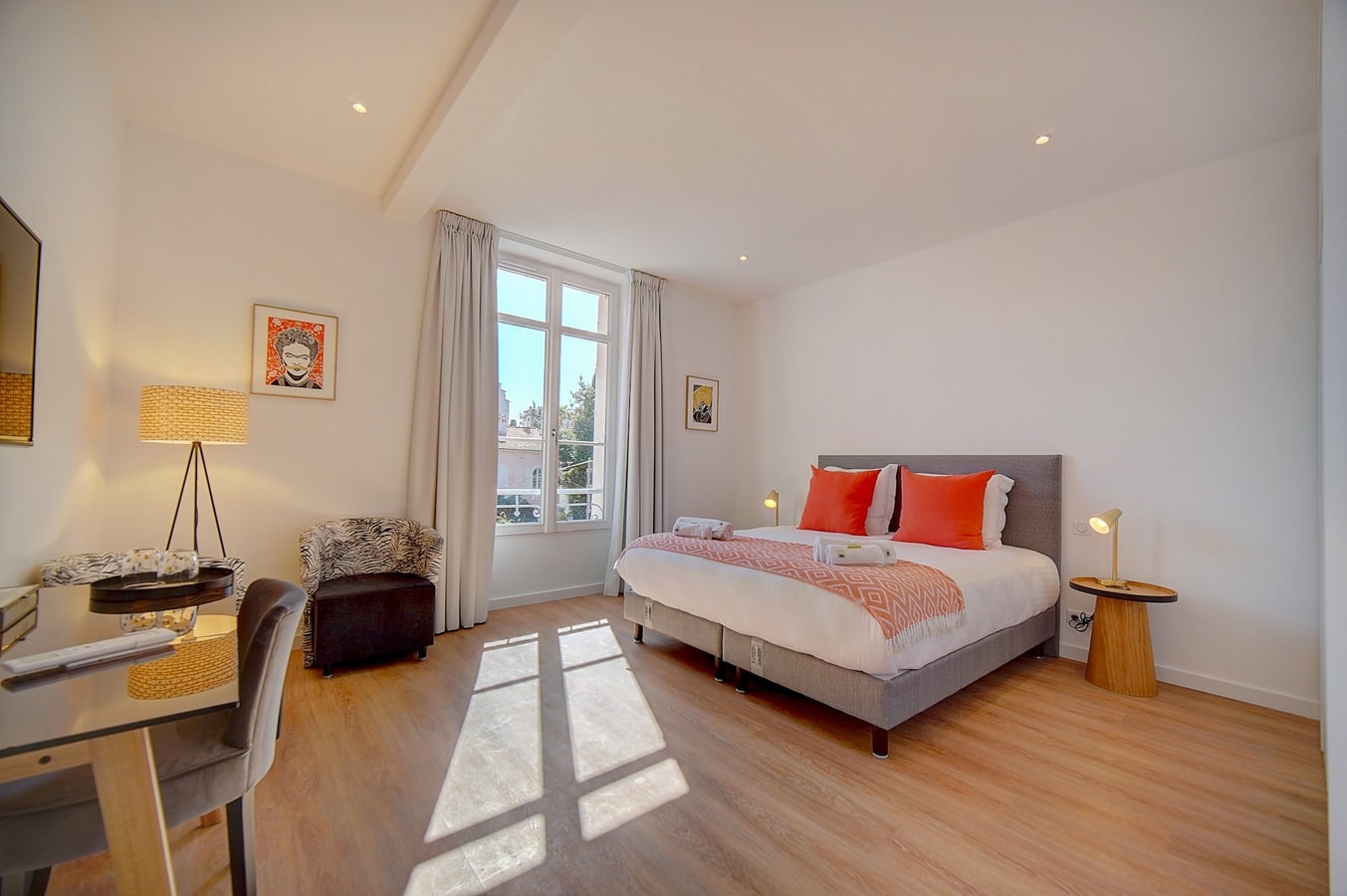 Immogroom - Magnificent 180m² duplex - Parking -AC 17 ImmoGroom