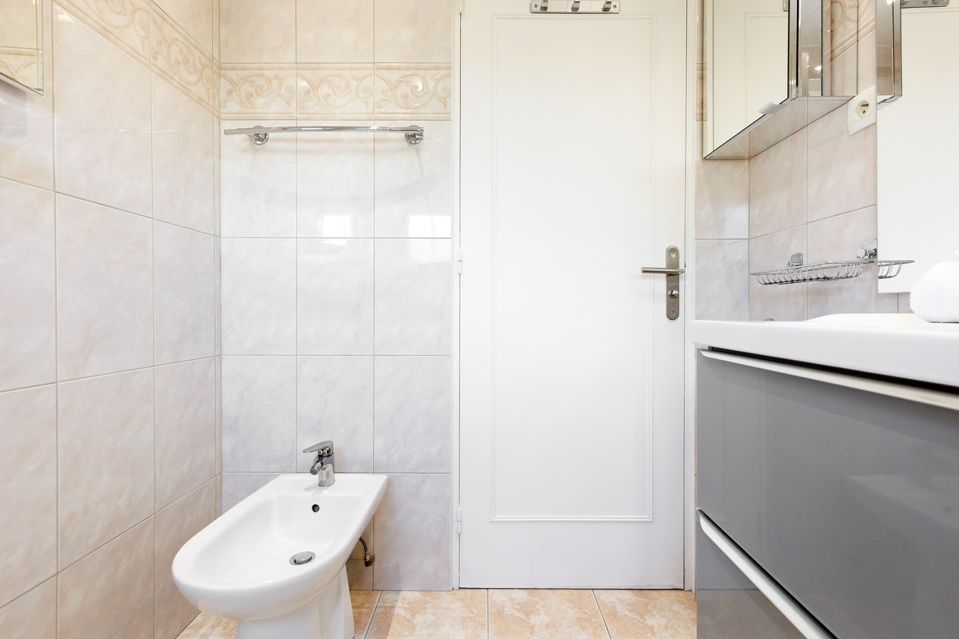 Upstays Cosy Calm 1 Bedroom with terrace and AC 29 Upstays
