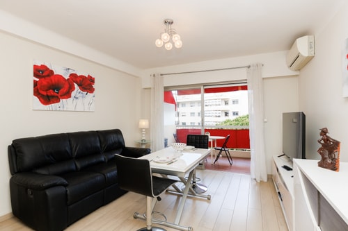 Upstays Bright 1BR 50m² with terrace Cannes center Upstays