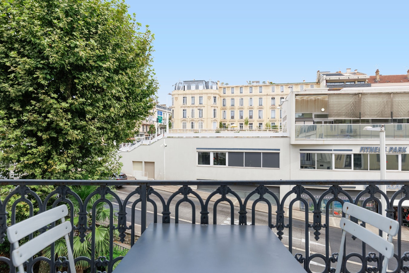 Upstays Spacious 77m² T3 Apartment with Terrace 24 Upstays