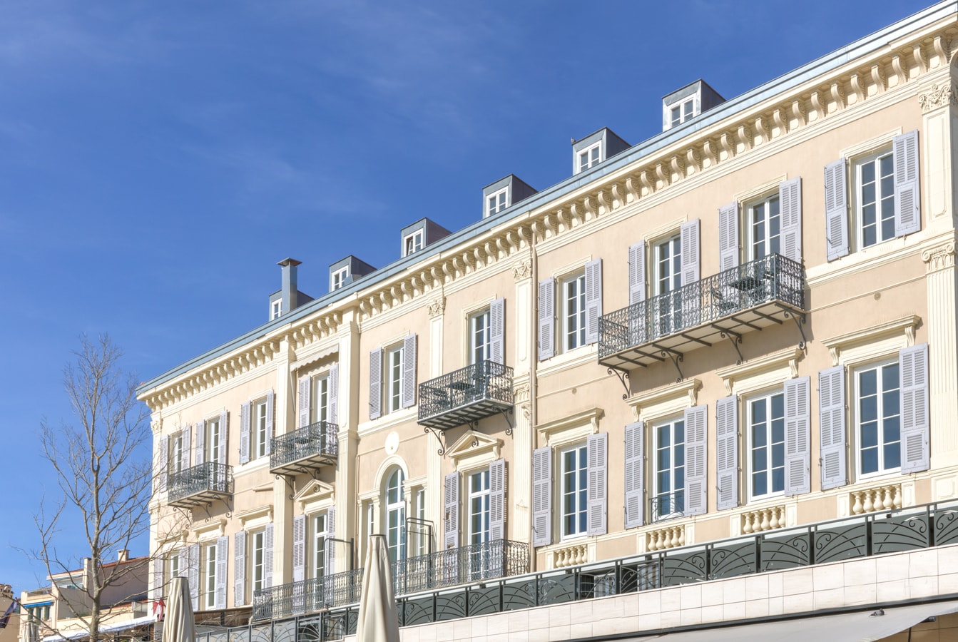 Immogroom - Luxury building in front of Palais 83 ImmoGroom