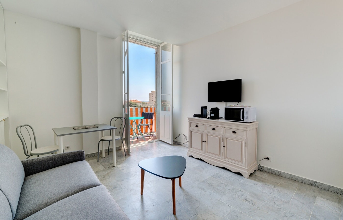 Horloge · Immogroom - Studio - Near Palais des festivals -AC 5 ImmoGroom