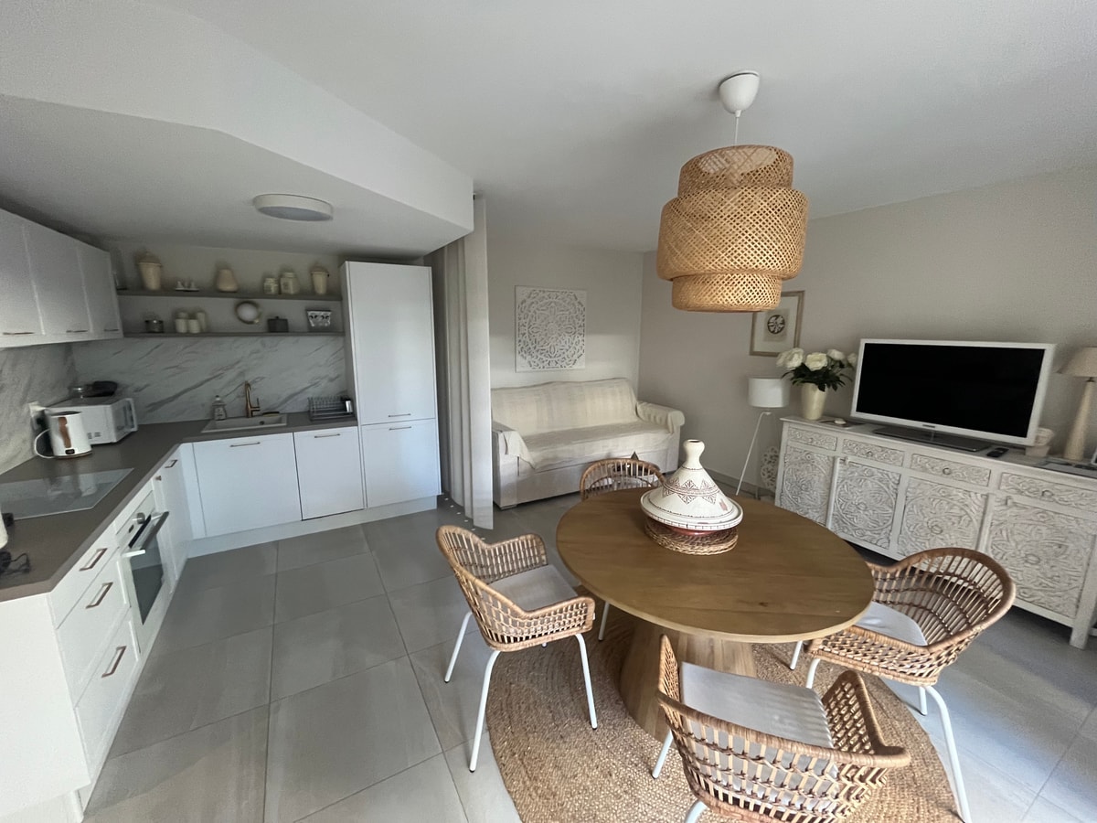 Immogroom - Garden - Bikes - BBQ - Parking - A/C 2 ImmoGroom