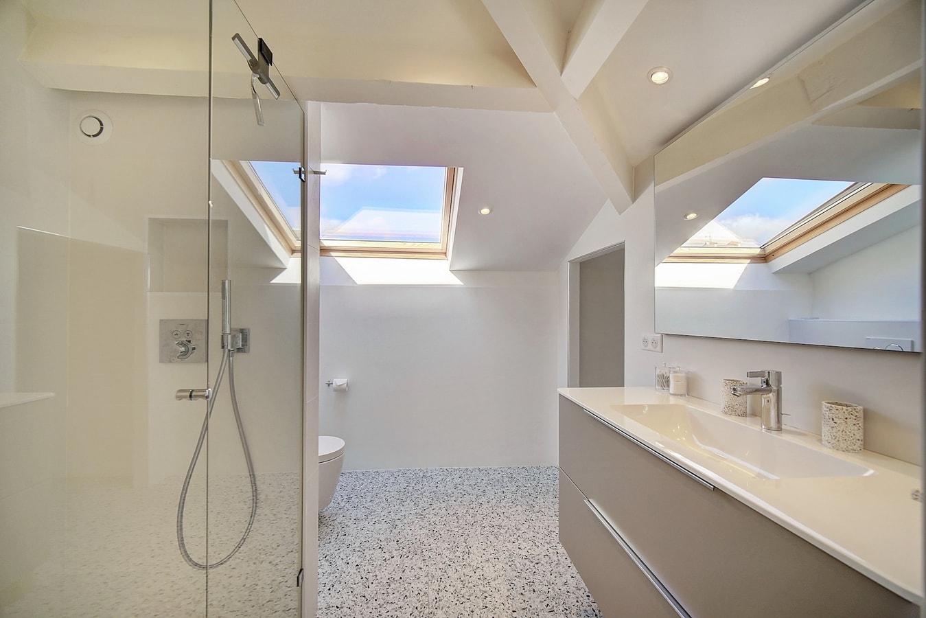 Immogroom - Magnificent 180m² duplex - Parking -AC 22 ImmoGroom