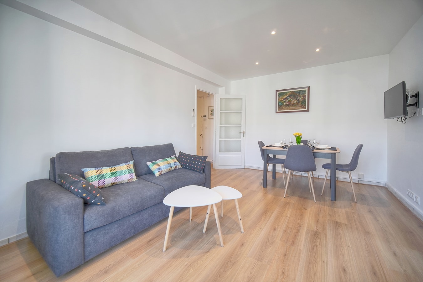 Immogroom - bright and modern apartment with a/c 7 ImmoGroom
