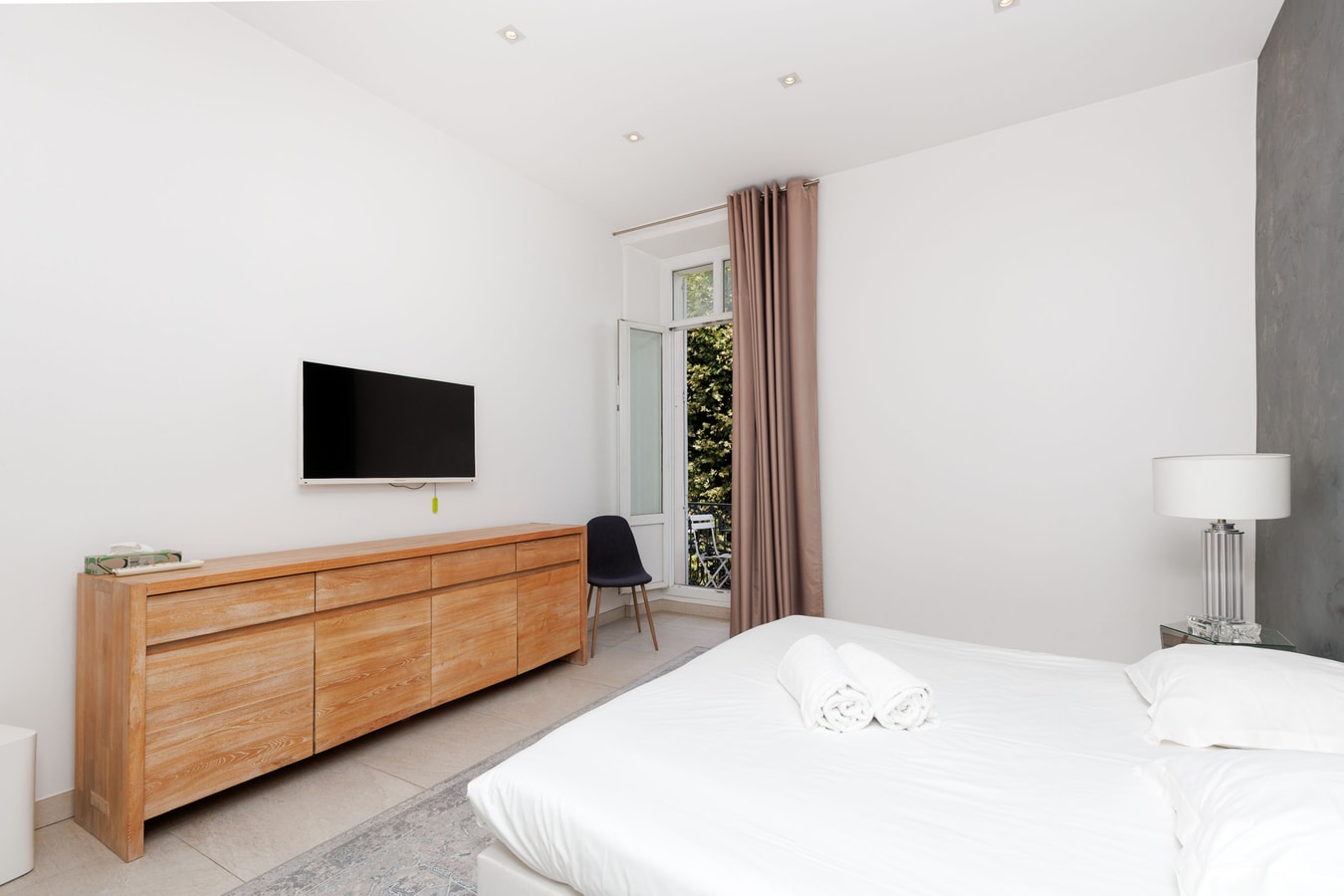 Upstays Spacious 77m² T3 Apartment with Terrace 9 Upstays