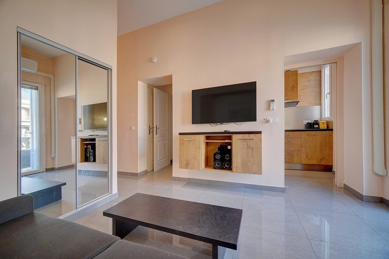 Bagheera · Immogroom- studio with terrace- close to the shops 1 ImmoGroom
