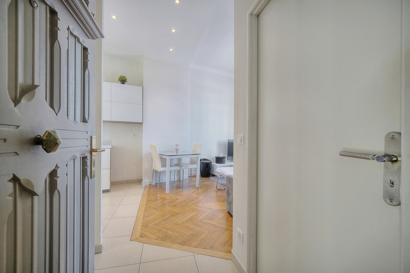 Mood · Immogroom - Close to Palais des festivals-Balcony 22 ImmoGroom