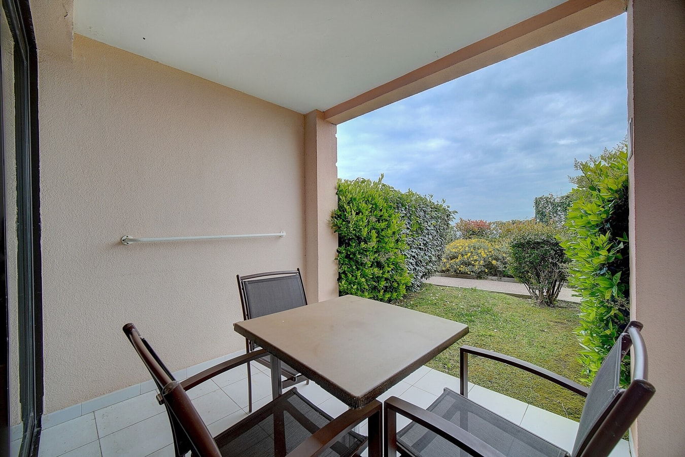 Immogroom - 2 Rooms renovated - Pool - Terrace 14 ImmoGroom