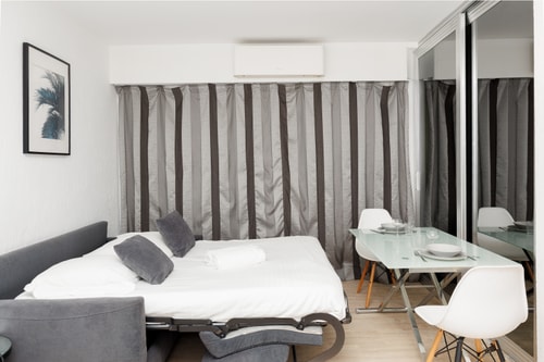 Immogroom – Stylish Studio – Beach 1 min away- AC 19 ImmoGroom