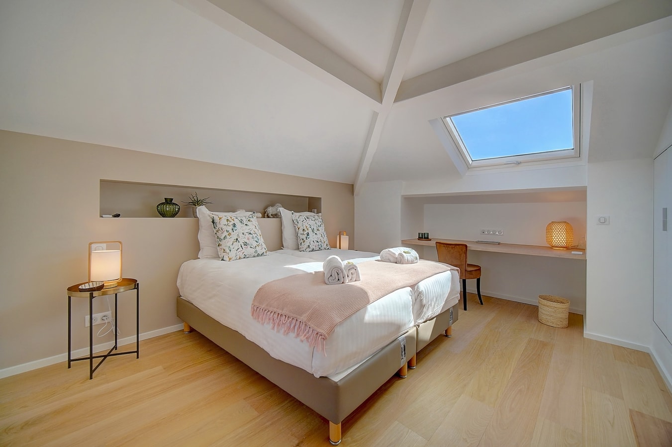 Immogroom - Magnificent 180m² duplex - Parking -AC 28 ImmoGroom