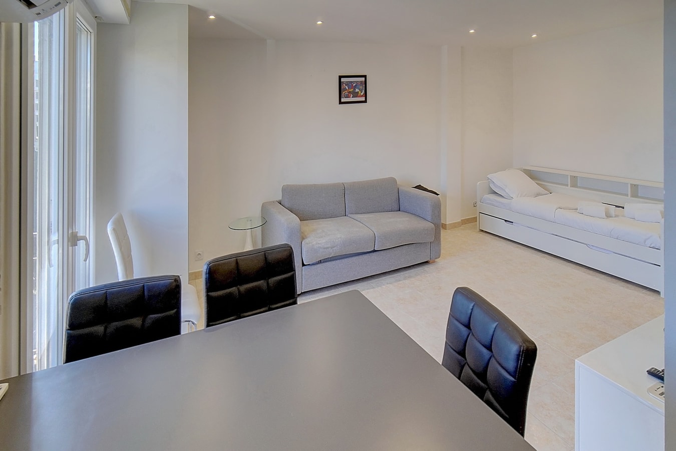 Wynwood · Immogroom - Cozy - Cannes Center - A C in living 1 ImmoGroom