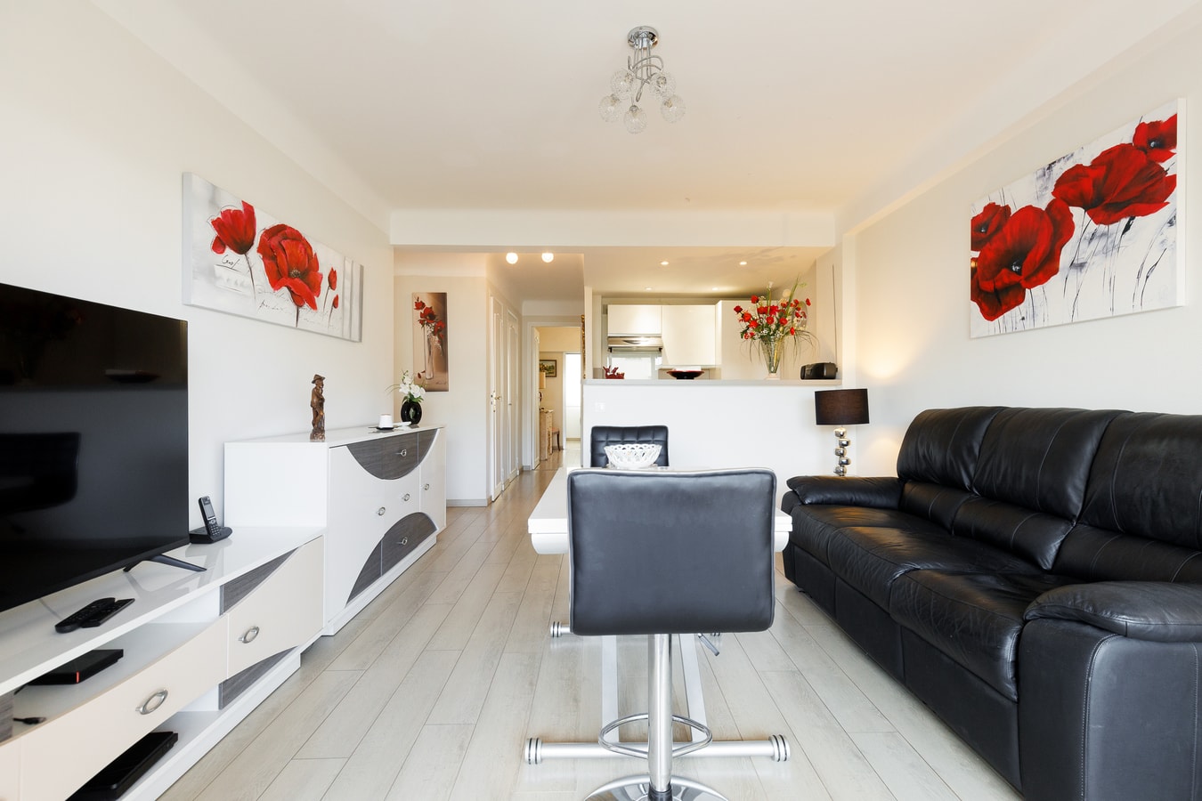 Upstays Bright 1BR 50m² with terrace Cannes center 11 Upstays