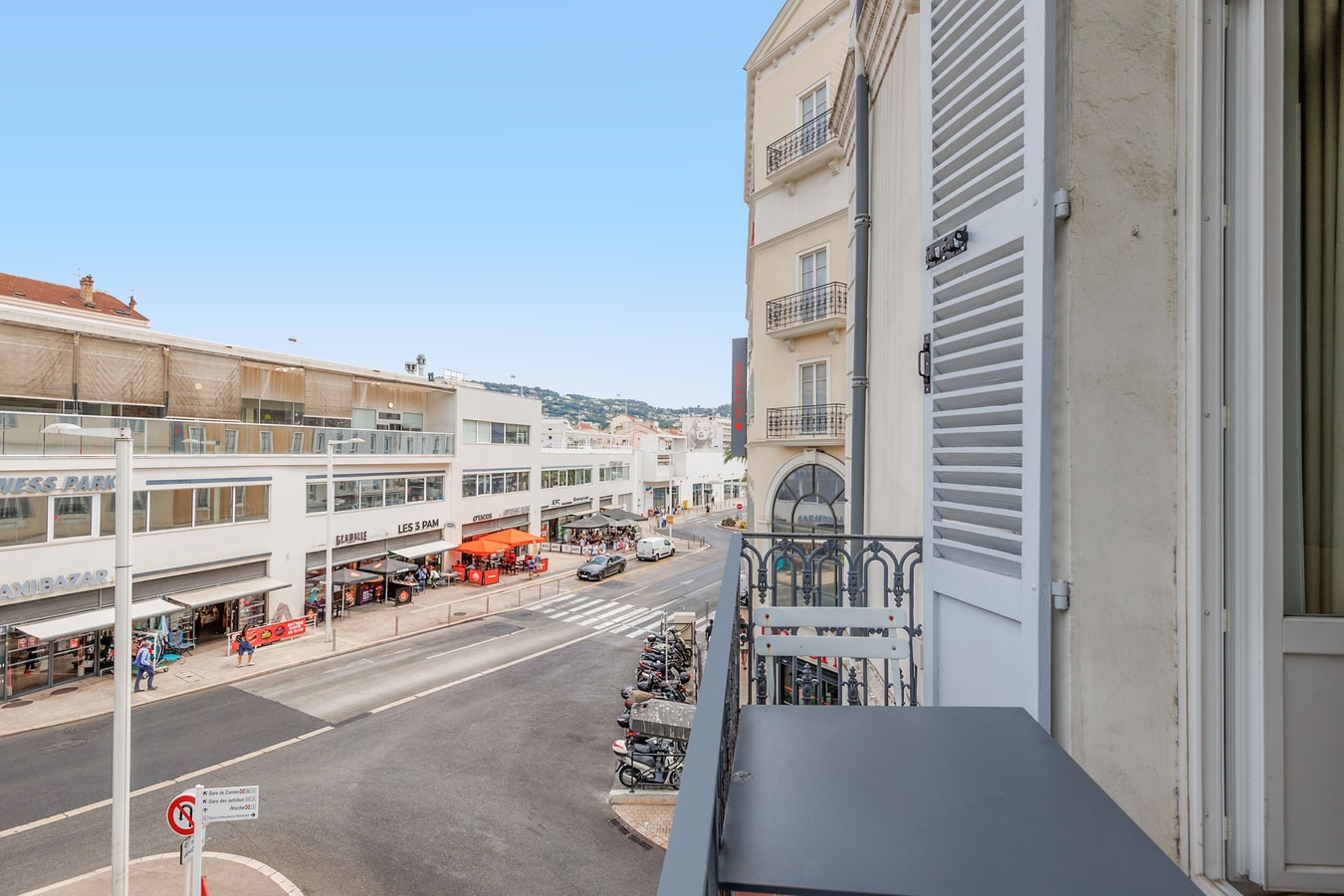 Upstays Spacious 77m² T3 Apartment with Terrace 19 Upstays