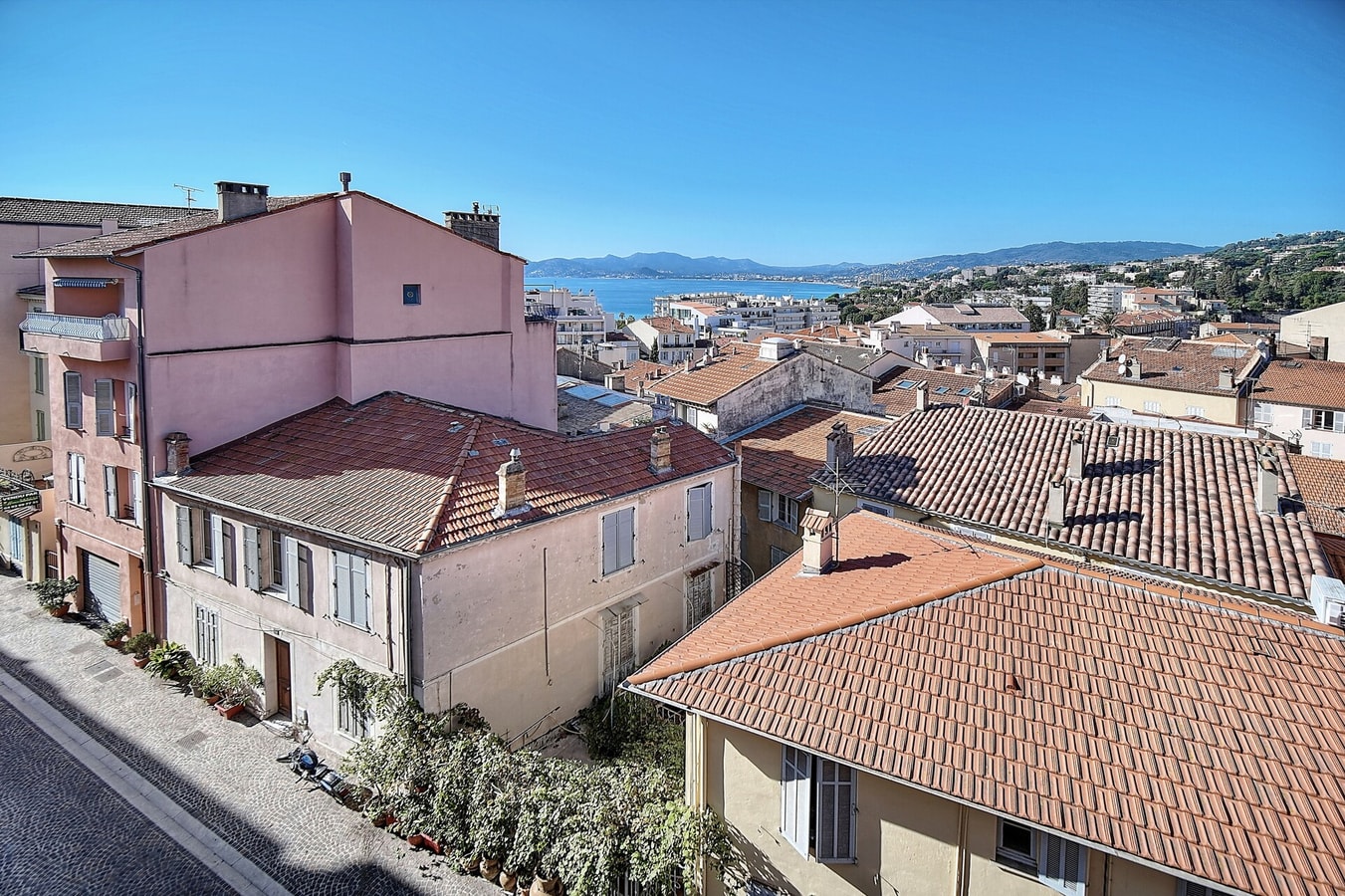 Immogroom - Terrace with sea view - A C - Suquet 22 ImmoGroom