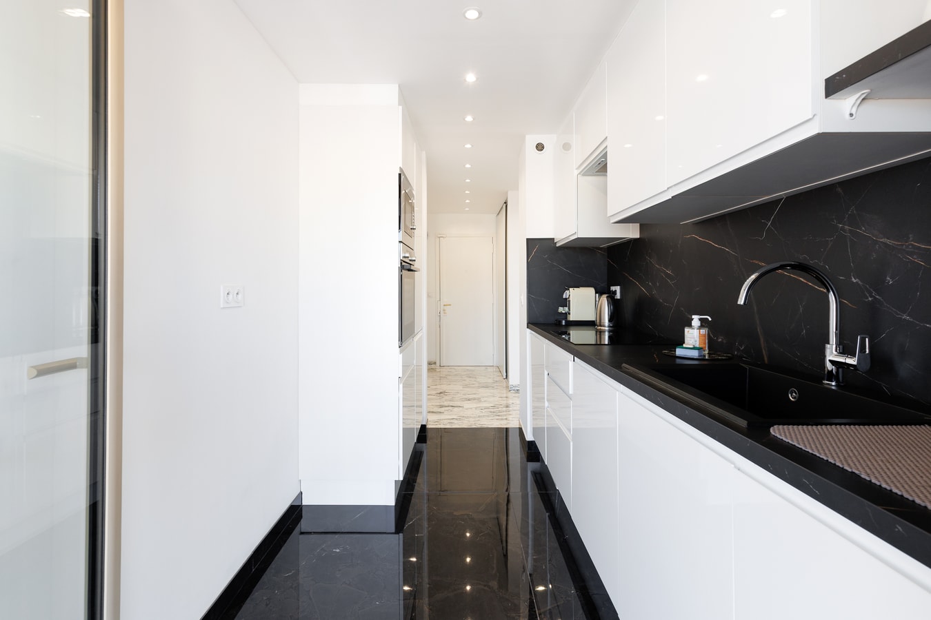 Upstays Modern sea view terrace AC 13 Upstays