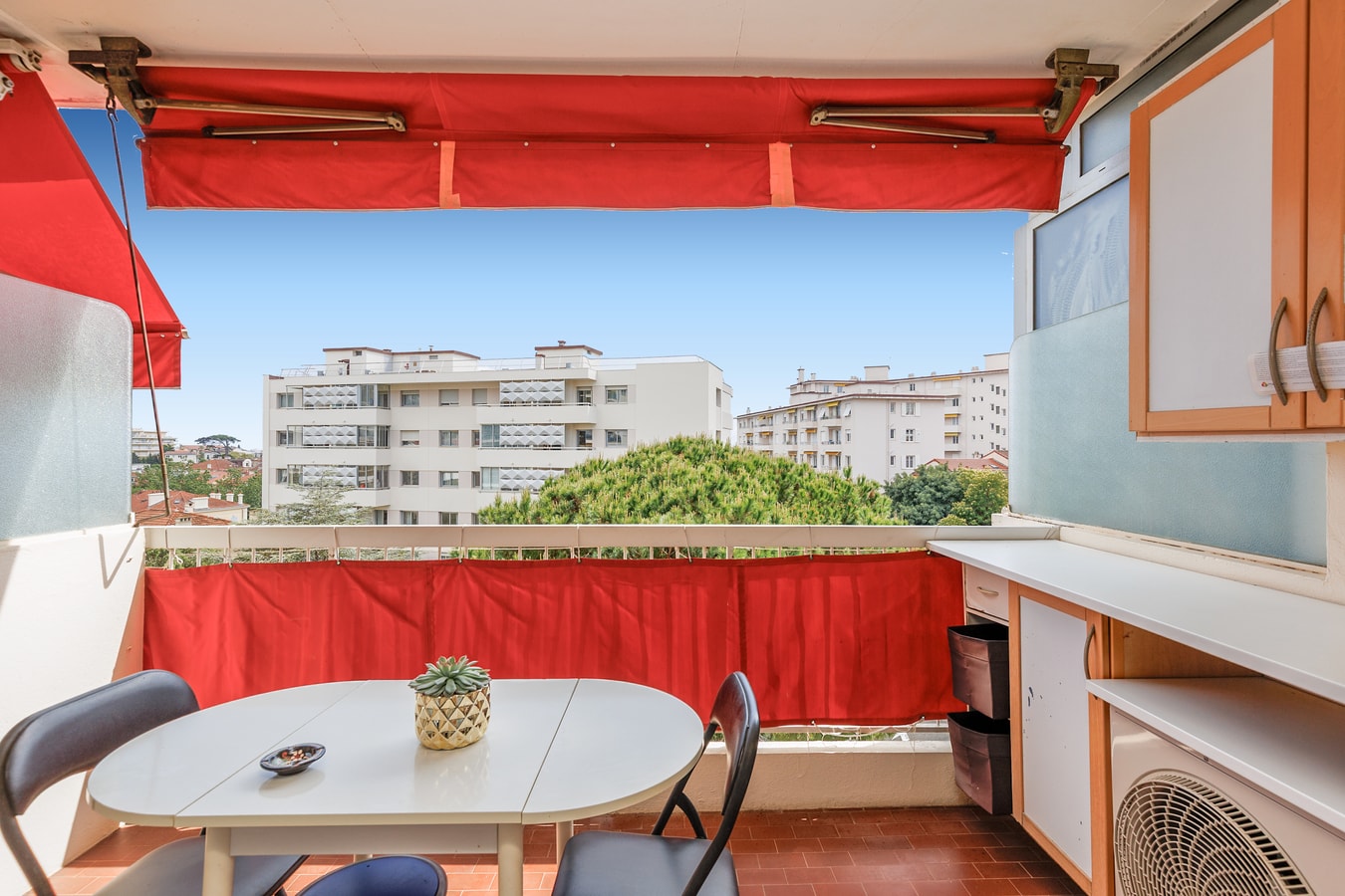 Upstays Bright 1BR 50m² with terrace Cannes center 20 Upstays