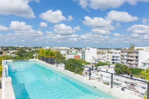 Luxury 1BD Condo 3 blk from 5th Ave W/Pool&Parking