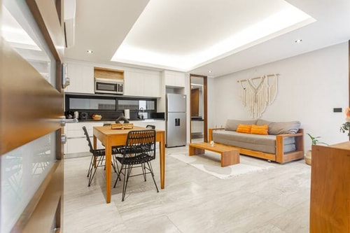 Luxury 1BD Condo 3 blk from 5th Ave W/Pool&Parking