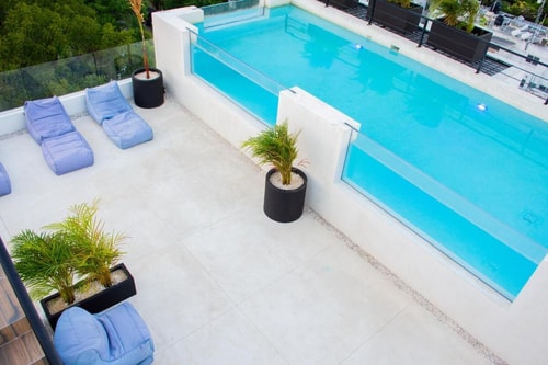 Luxury 2BD Condo 3 blk from 5th Ave W/Pool&Parking