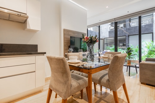 Luxury 1BR, 1 Block from 5th Ave. with Parking