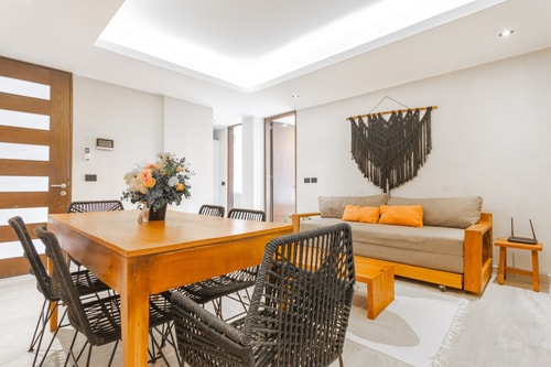 Luxury 2BD Condo 3 blk from 5th Ave W/Pool&Parking