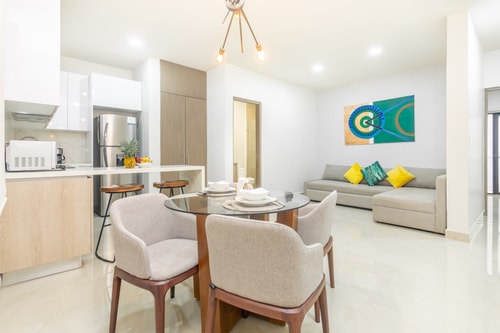 Luxury 1BR with balcony, Direct Access to 5th Ave