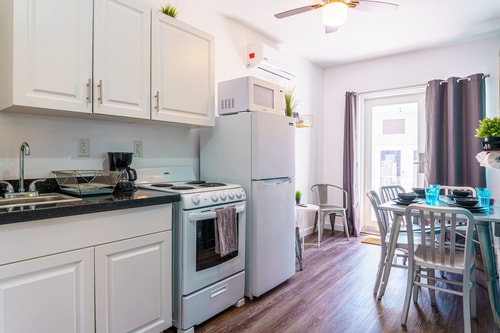 Spacious 2-Bedroom Apt in the Heart of SoBe