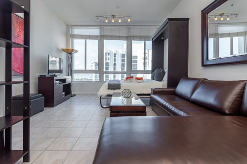 Skyline City view Penthouse w/ free Valet parking