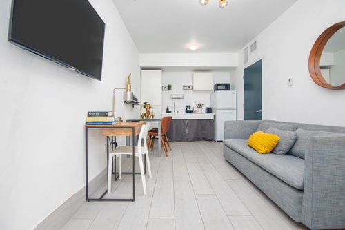 Stylish 1BR Suite near Lincoln Rd