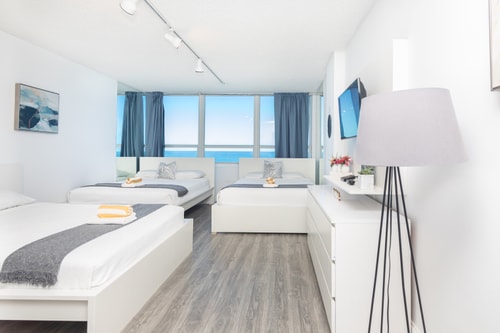 Oceanfront View Apt Resort with Free Valet Parking