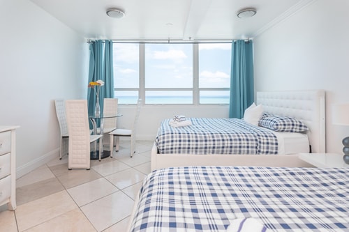 Oceanfront View Apt Resort with Free Valet Parking