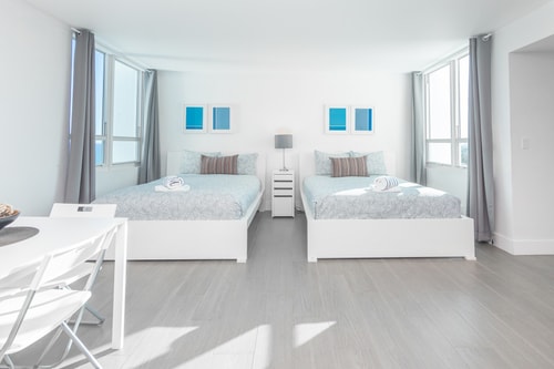 Oceanfront View Apt Resort with Free Valet Parking