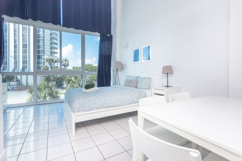 Oceanfront Resort! City Bay View Apt Free Parking