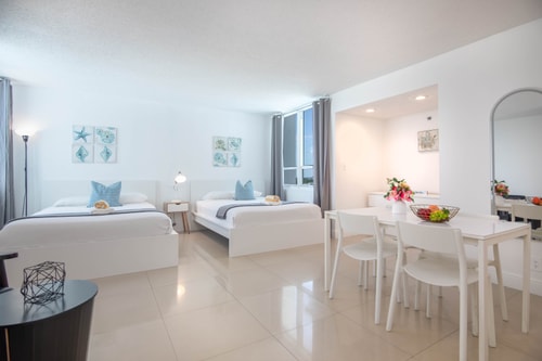 Oceanfront View Apt Resort with free Parking