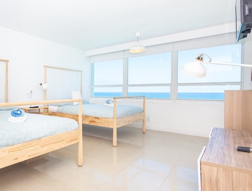 Beachfront Studio with Ocean View and free parking