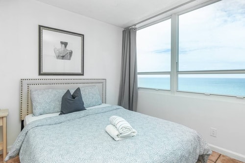 Oceanfront View Apt Resort with Free Valet Parking