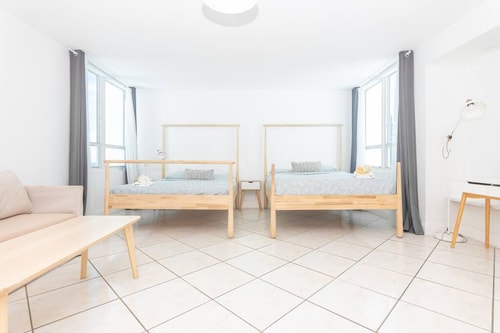 Oceanfront View Apt Resort with Free Valet Parking