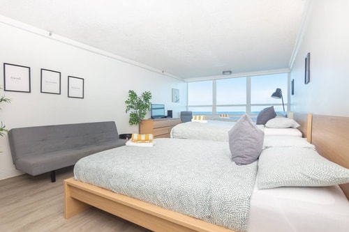 Oceanfront View Apt Resort with Free Valet Parking