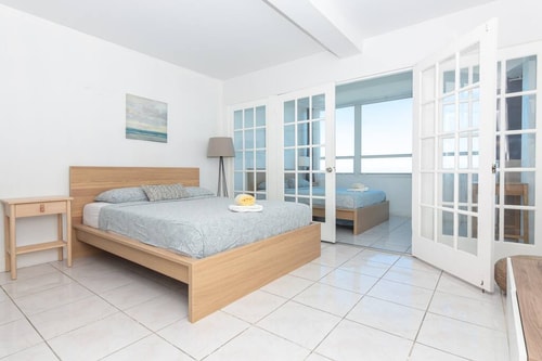 Oceanfront View Apt Resort with Free Valet Parking