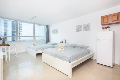 Oceanfront Resort City Bay View  Apt Free Parking