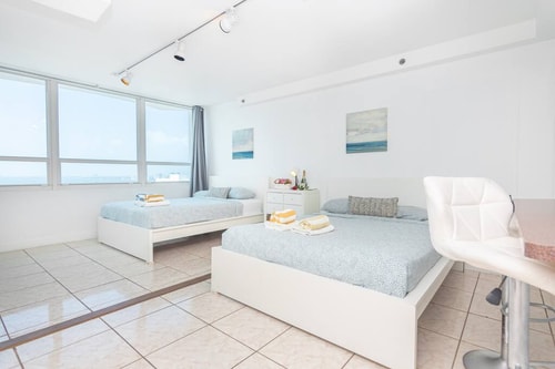 Oceanfront Resort City Bay View  Apt Free Parking