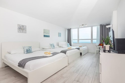 Oceanfront View Apt Resort with Free Valet Parking